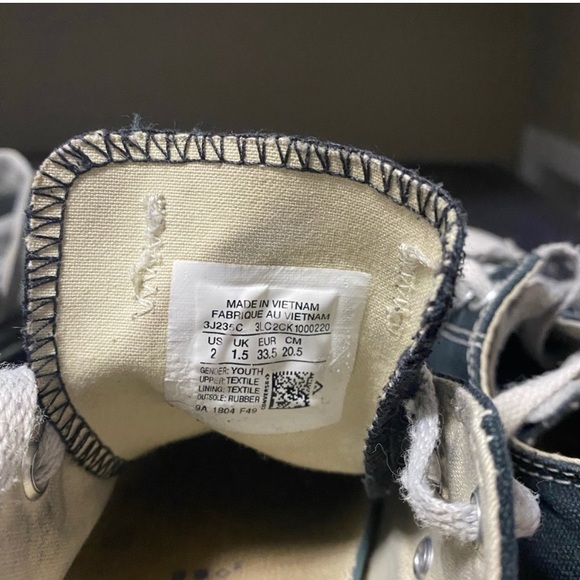 ⭐️CONVERSE ALL STAR KICKS⭐️ - Picture 8 of 9